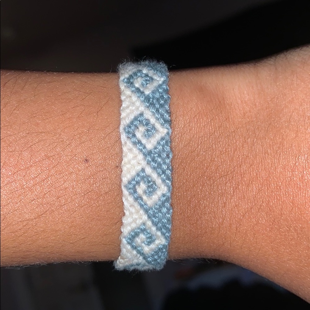 Wave friendship bracelets!